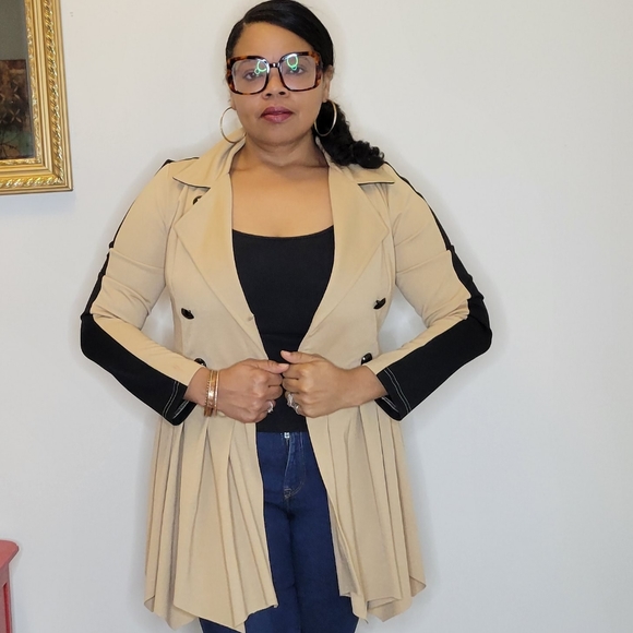 Trench top - Picture 3 of 4